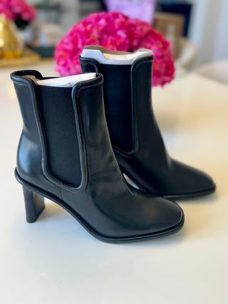 Geneva Leather Bootie Black | 9.5B