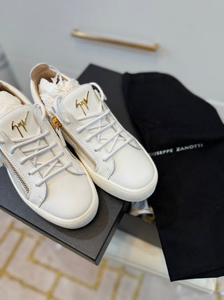 Gail White Leather Zip Sneakers Gold Hardware | EU 39