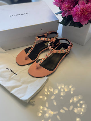 Studded T-Bar Nappa Leather Thong Sandals Rose Ballerine | EU 36.5