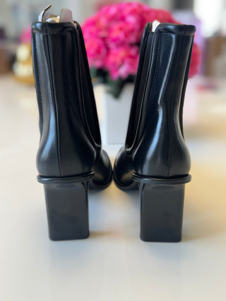 Geneva Leather Bootie Black | 9.5B