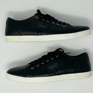 Logo Plaque Leather Low-Top Sneakers Black | US 9